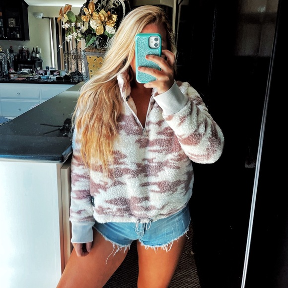 Calvin Klein Sweaters - 🆕 NWT Calvin Klein furry pull over quarter zip camo sweater